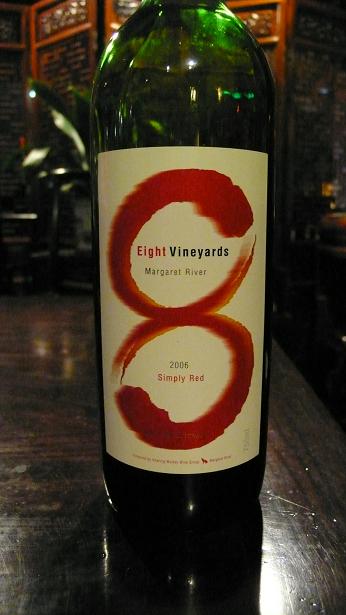 EIGHT VINEYARDS SIMPLY RED