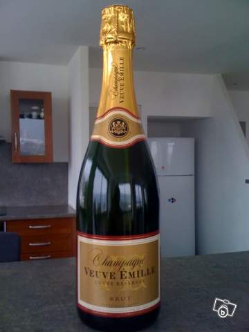CHAMPAGNE VEUVE EMILLE CUVEE RESERVEE BURT
